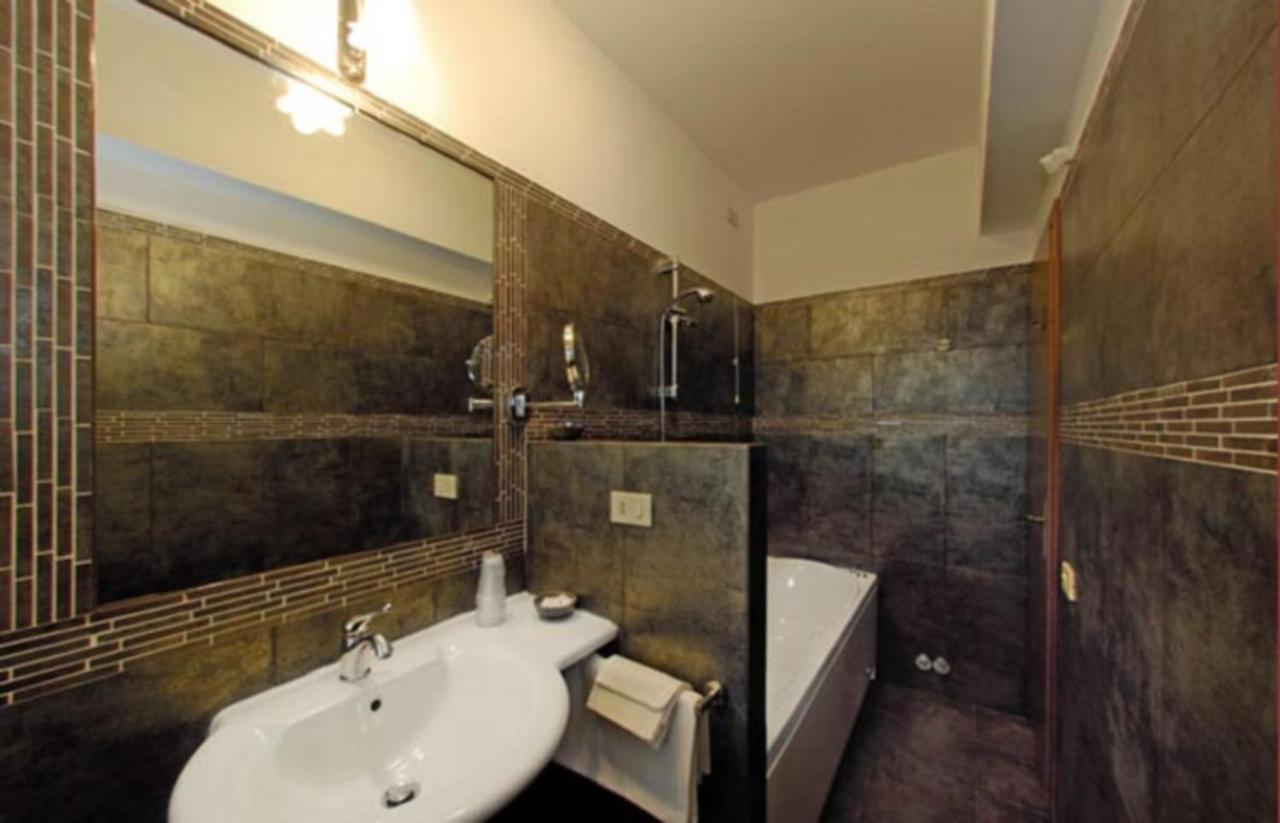 Hotel Il Cavaliere Nero ティレニア エクステリア 写真