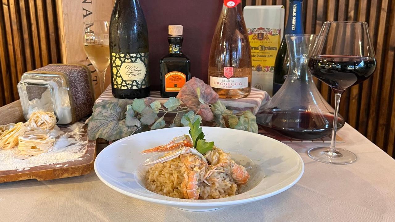 Hotel Il Cavaliere Nero ティレニア エクステリア 写真