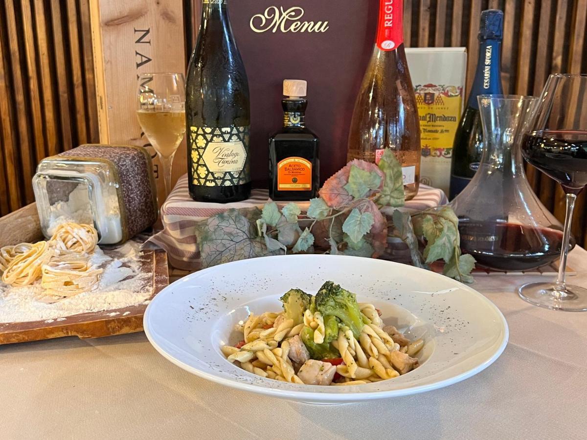 Hotel Il Cavaliere Nero ティレニア エクステリア 写真